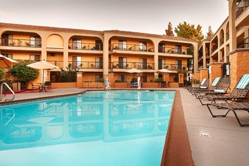 Best Western Plus Heritage Inn zwembad